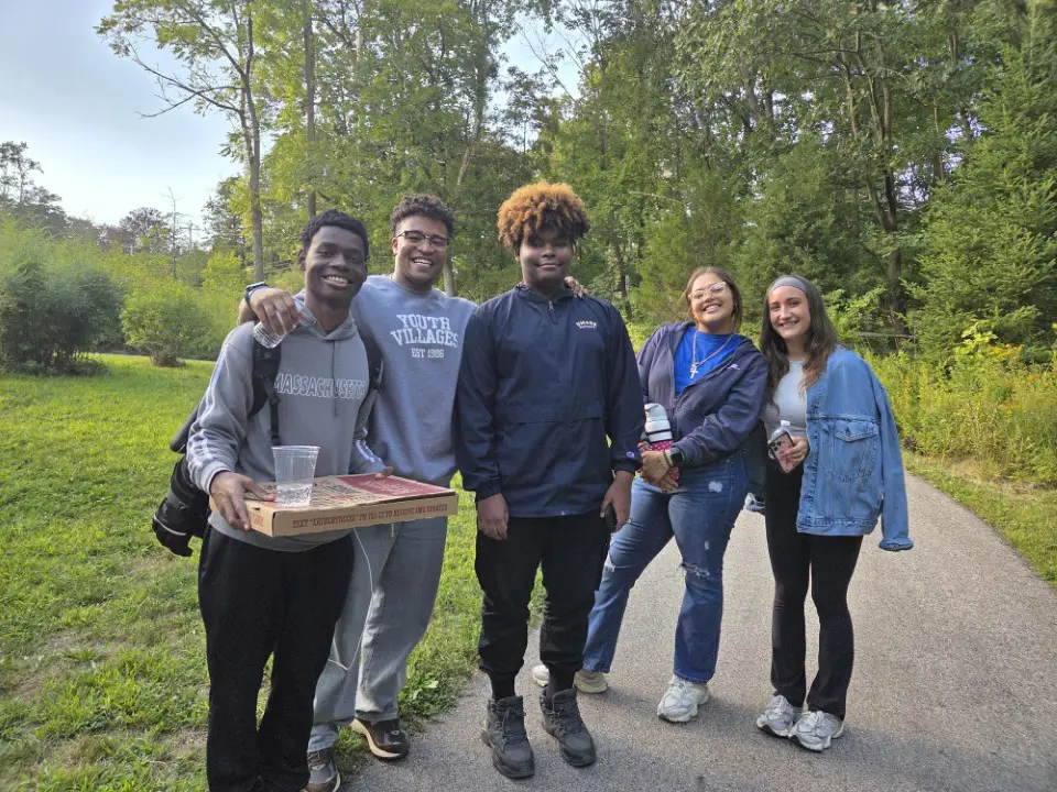 Massachusetts-LifeSet-young-adults LifeSet youth and specialist